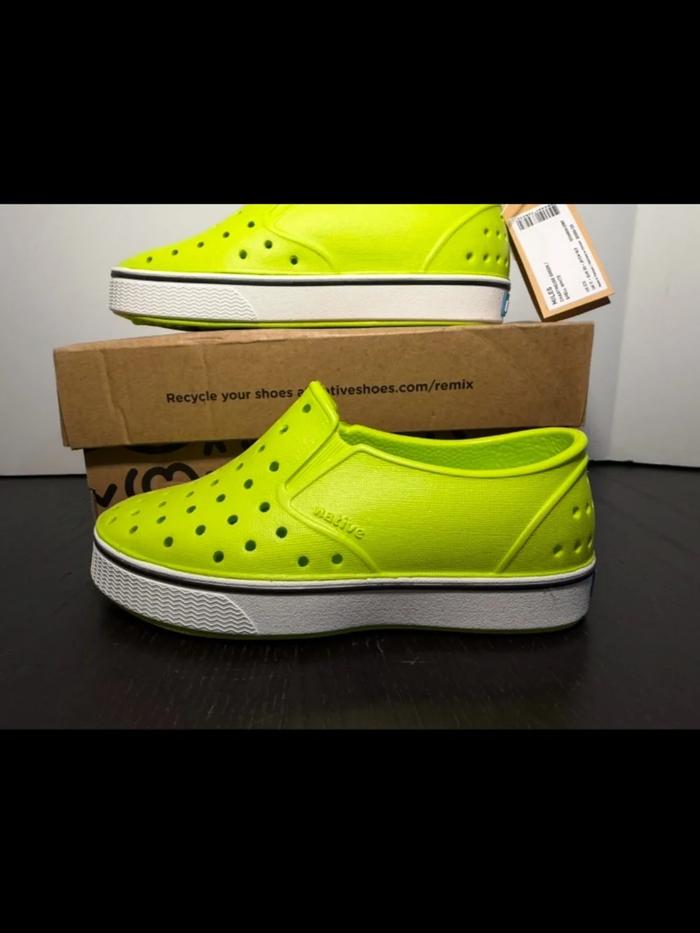 Native Miles Slip On Shoes Chartreuse/Shell White Little Kids/Toddler C12